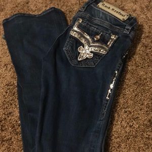 SOLD LOCALLY 🚫Rock Revival✨